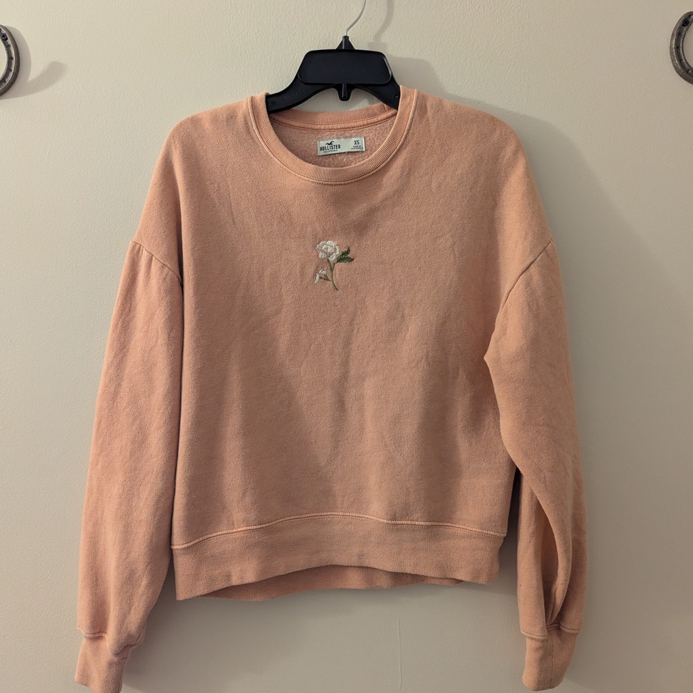 American Eagle Outfitters Blush Crew Neck Sweater